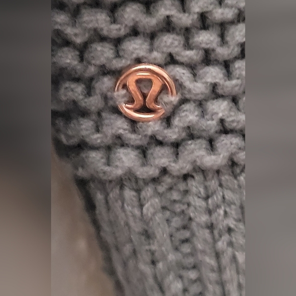 Lululemon Karma Kurmasana Sweater Size 8 - Picture 5 of 10
